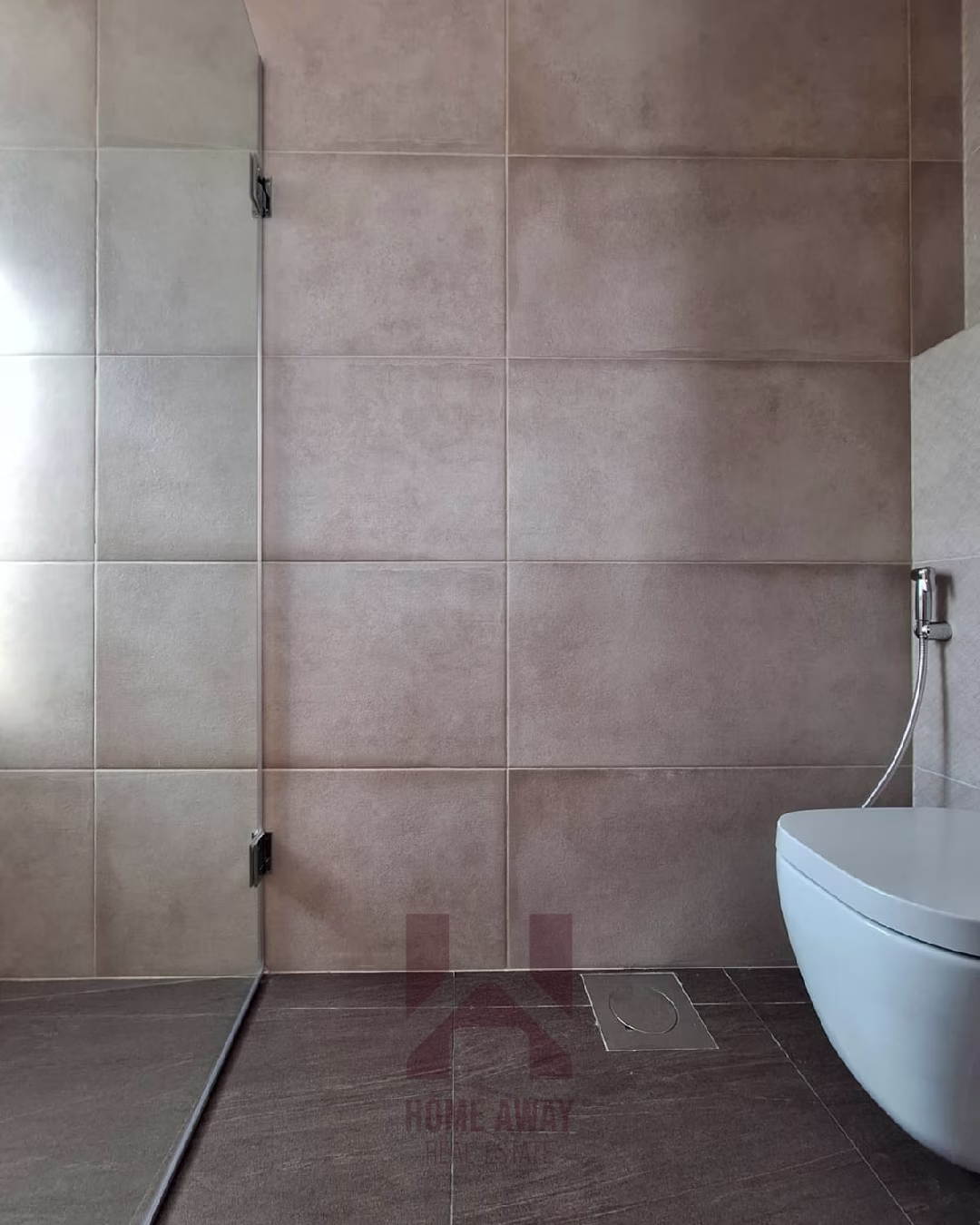 HA 122 Apartment - Interior View 6