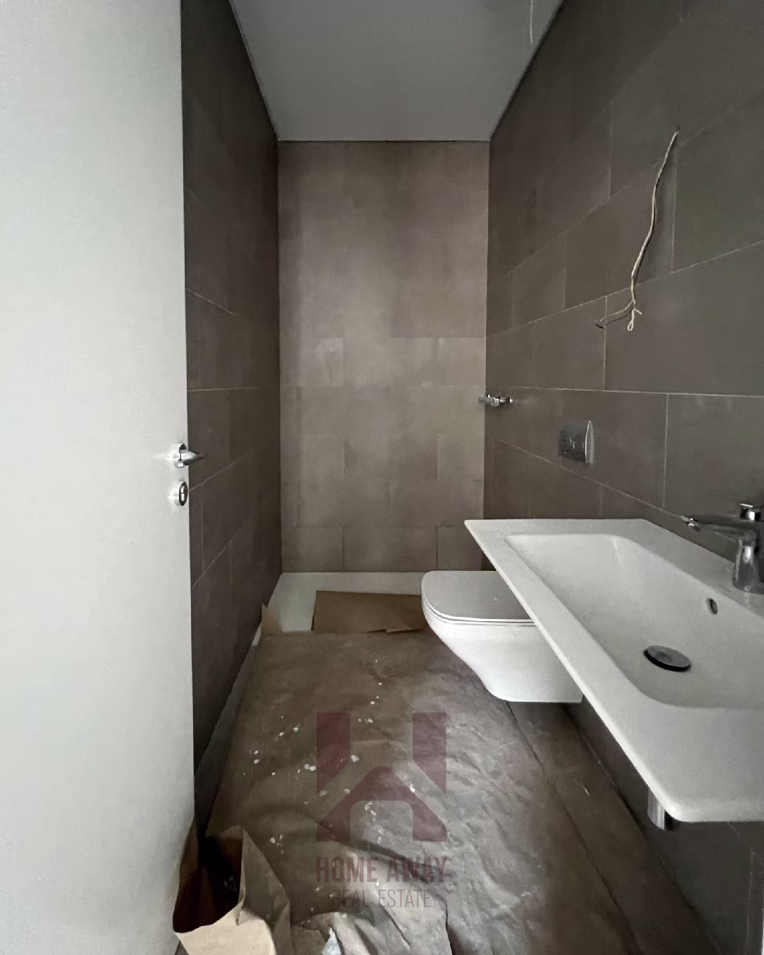 HA 125 Apartment - Interior View 7