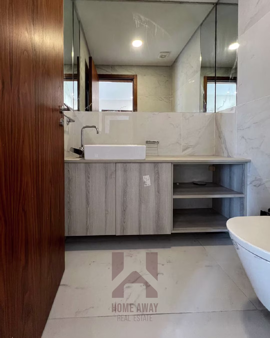 HA 127 Apartment - Interior View 11