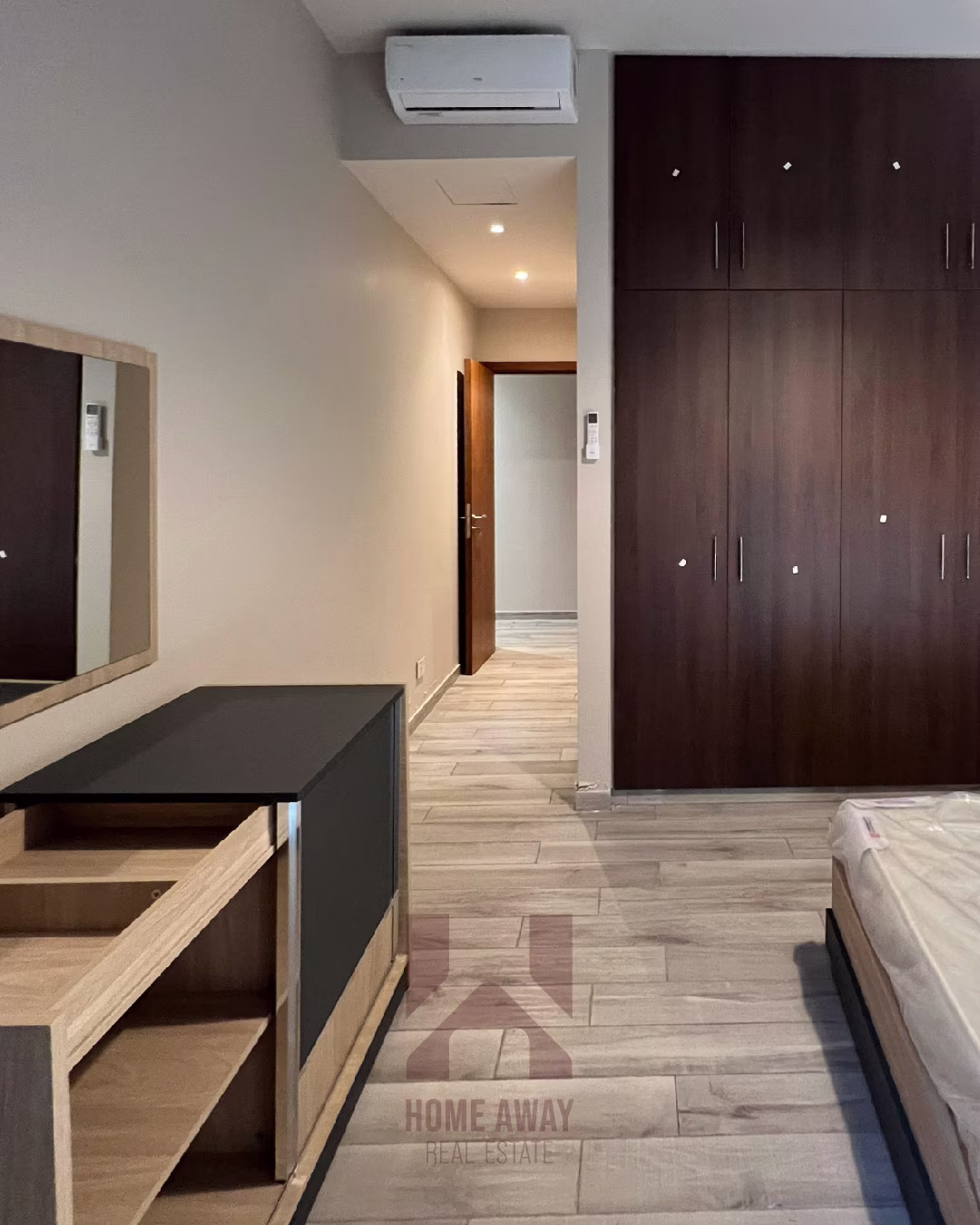 HA 128 Apartment - Interior View 7