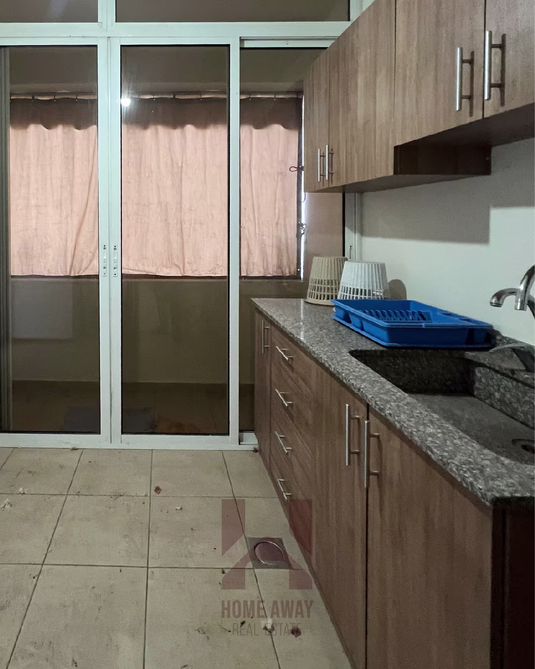 HA 130 Duplex - Interior View 4