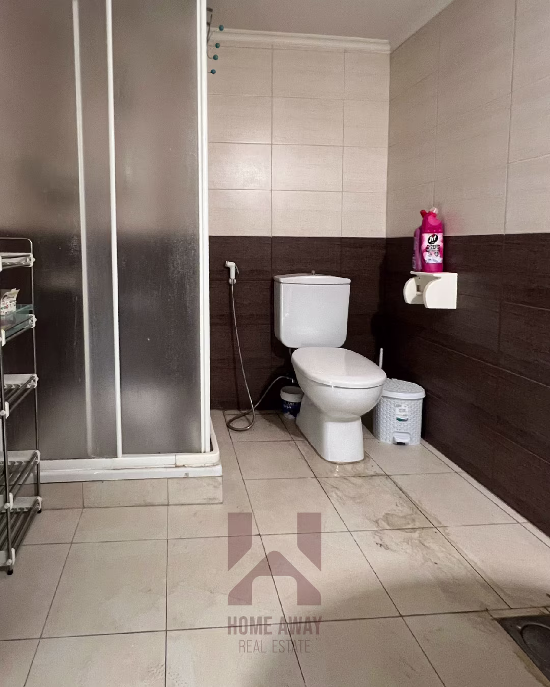 HA 130 Duplex - Interior View 8