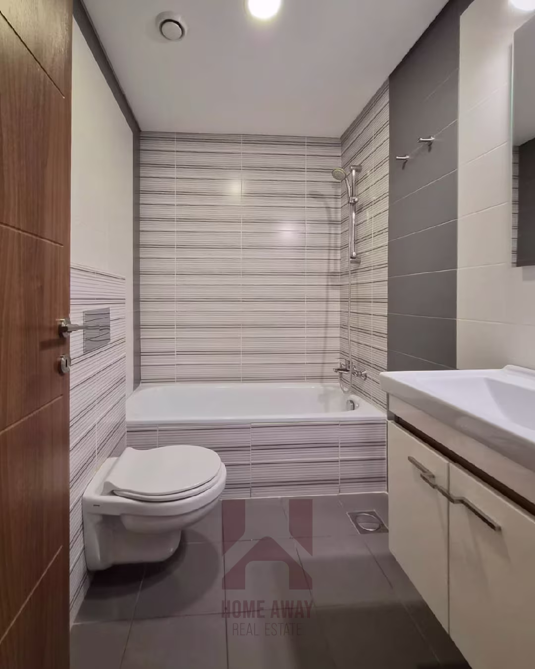 HA 142 Apartment - Interior View 8