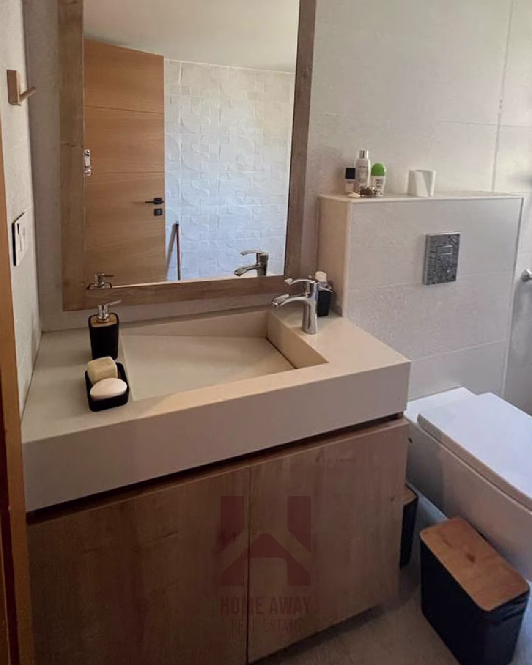 HA 146 Apartment - Interior View 9